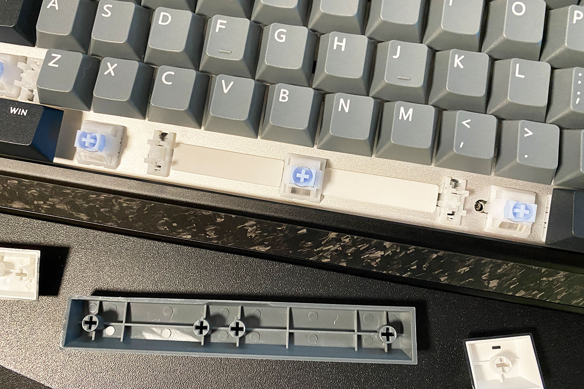 IQUNIX EV63