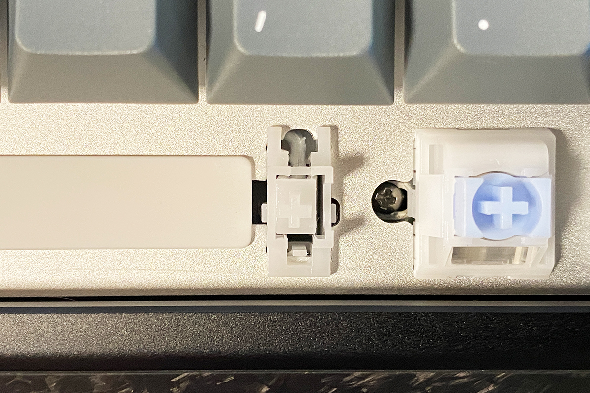 IQUNIX EV63