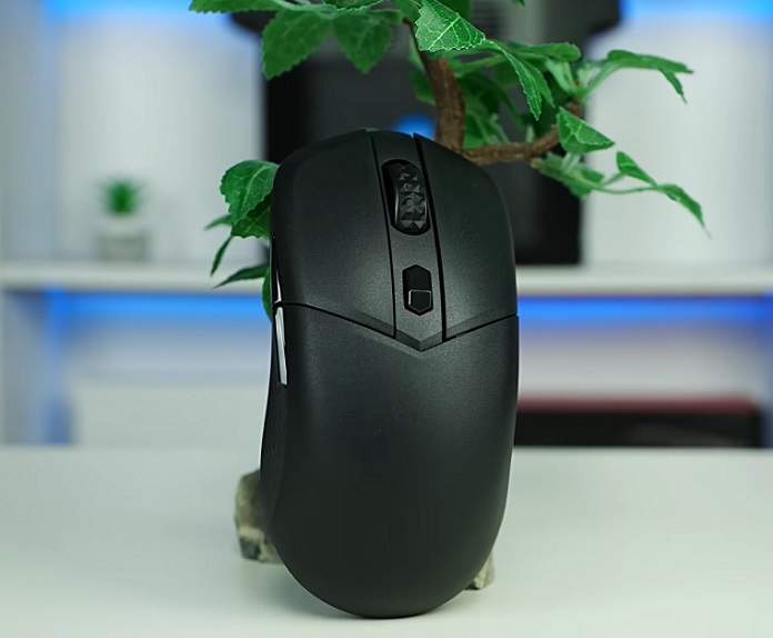 MSI VERSA 300 Wireless 8K