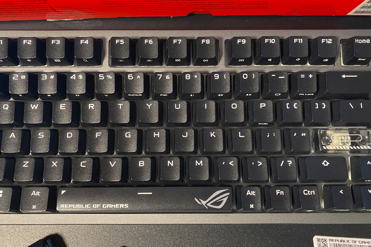 ASUS ROG Strix Morph 96 Wireless