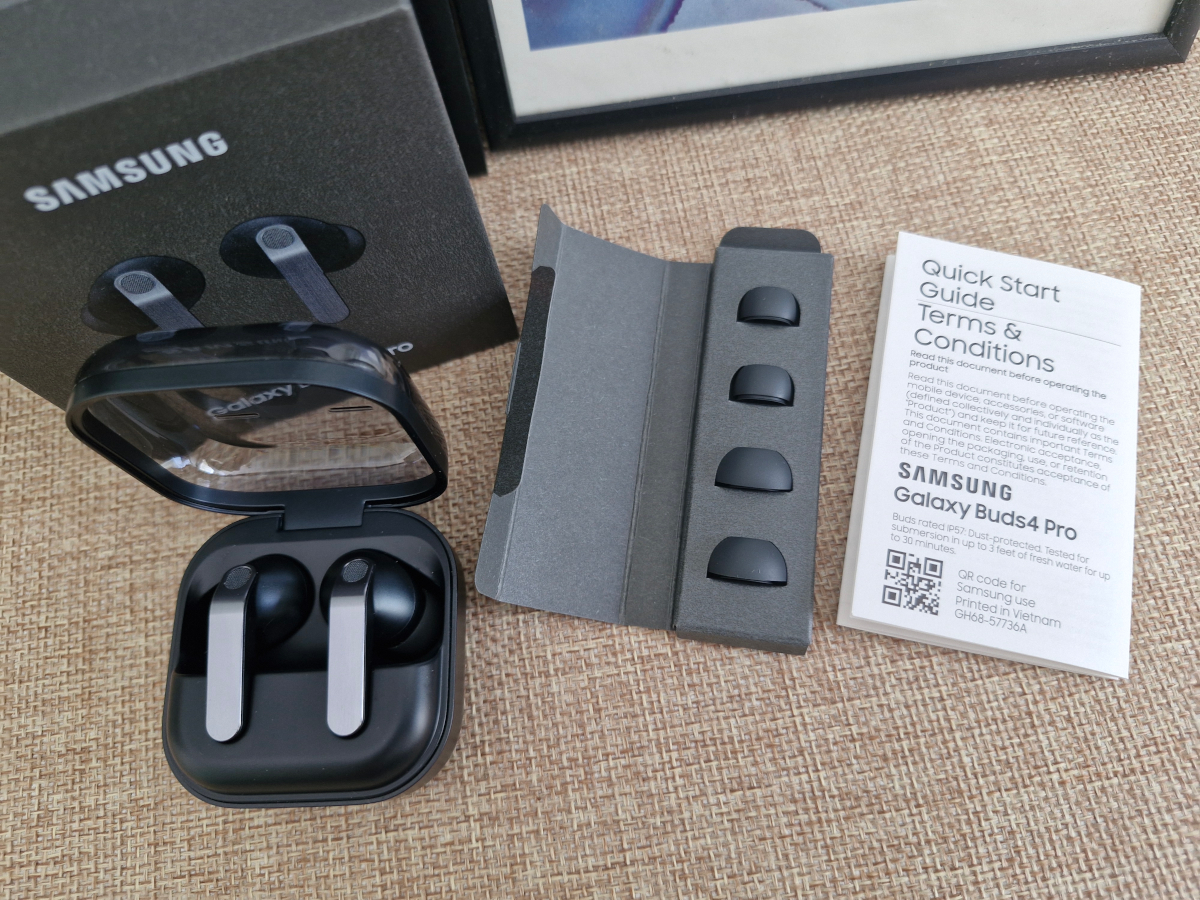 Samsung Galaxy Buds4 Pro Samsung Galaxy Buds4 Pro