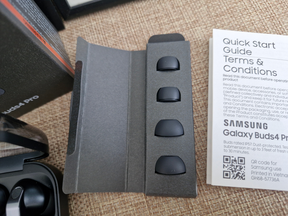 Samsung Galaxy Buds4 Pro Samsung Galaxy Buds4 Pro
