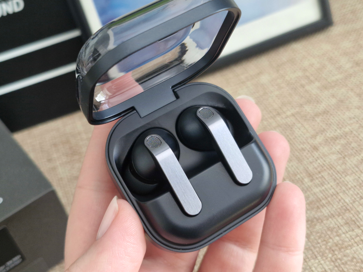 Samsung Galaxy Buds4 Pro Samsung Galaxy Buds4 Pro