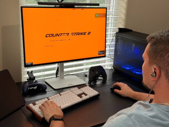 User playing Counter-Strike 2 while wearing ATK Horizon gaming earphones connected via USB-C. User playing Counter-Strike 2 while wearing ATK Horizon gaming earphones connected via USB-C.