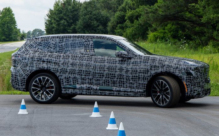 BMW iX5
