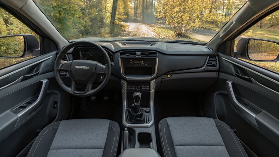 салон MG MAXUS T60 салон MG MAXUS T60