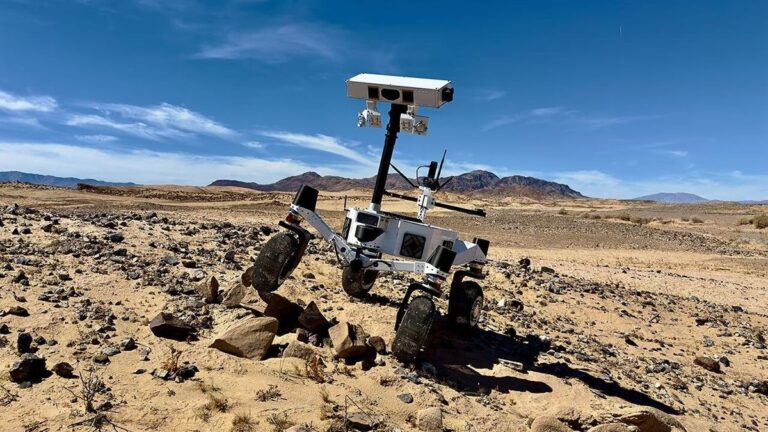 Швидше, міцніше, розумніше: NASA тестує ровер ERNEST, здатний думати самостійно Швидше, міцніше, розумніше: NASA тестує ровер ERNEST, здатний думати самостійно