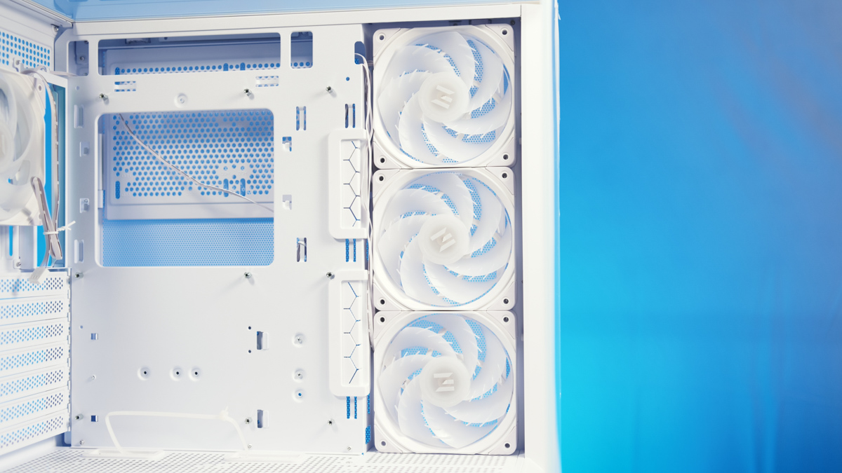 Zalman P40 Prism Plus