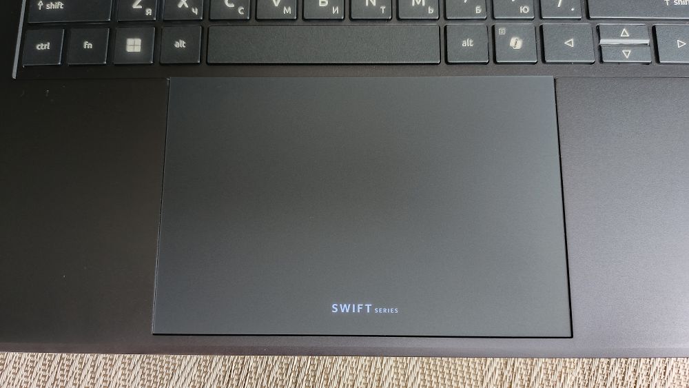 Acer Swift Go 16 AI Acer Swift Go 16 AI