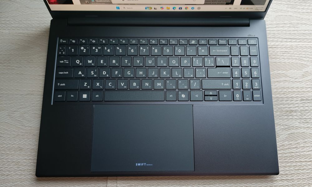 Acer Swift Go 16 AI Acer Swift Go 16 AI