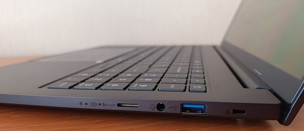 Acer Swift Go 16 AI Acer Swift Go 16 AI