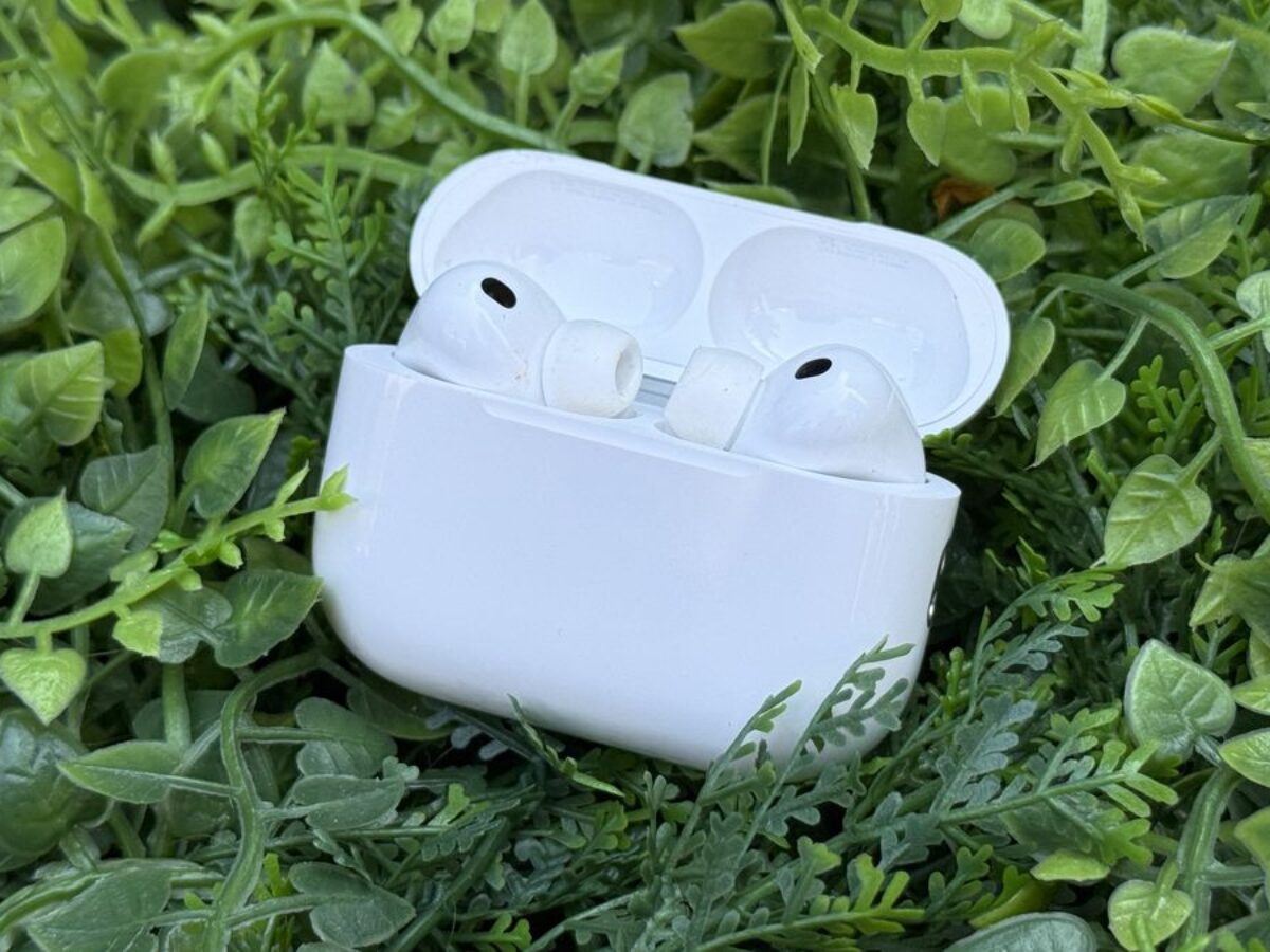 Apple поставила на паузу розробку AirPods Pro з камерами - Root