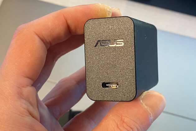 ASUS ZenScreen OLED MQ16FC