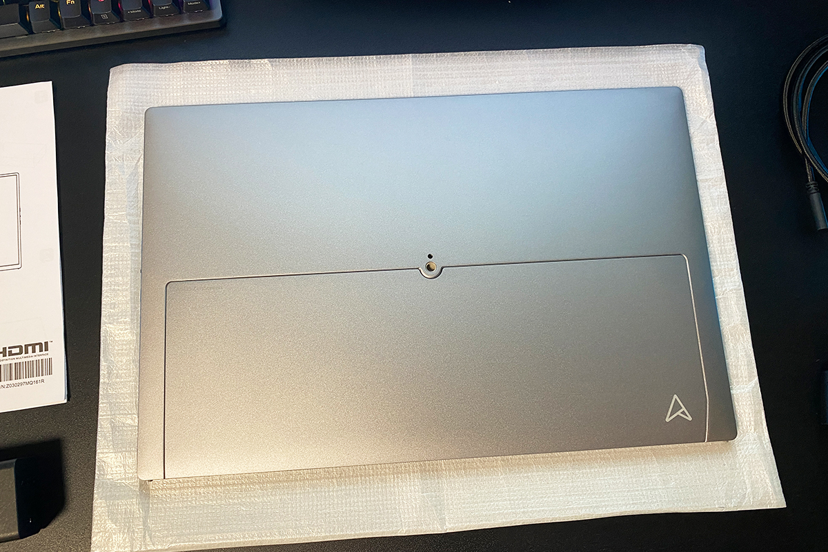ASUS ZenScreen OLED MQ16FC
