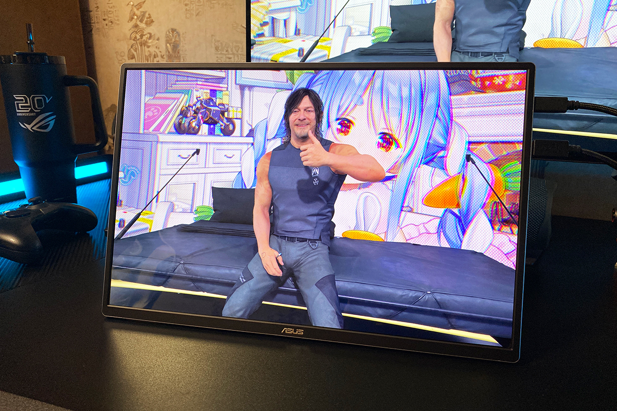 ASUS ZenScreen OLED MQ16FC