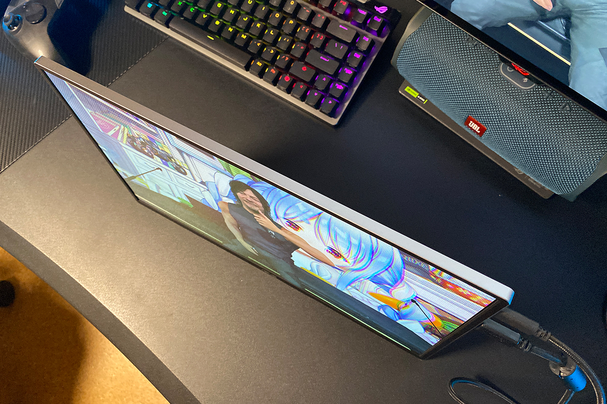 ASUS ZenScreen OLED MQ16FC
