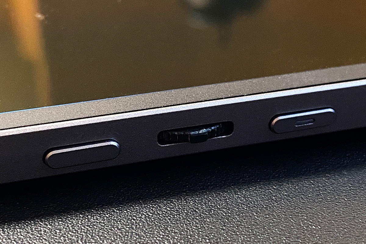 ASUS ZenScreen OLED MQ16FC