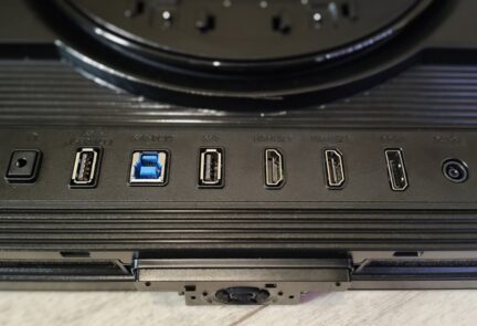Samsung Odyssey G7 G70F Ports