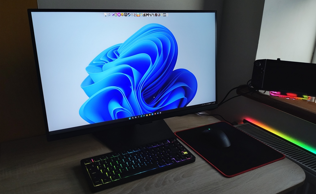 Samsung Odyssey G7 G70F screen