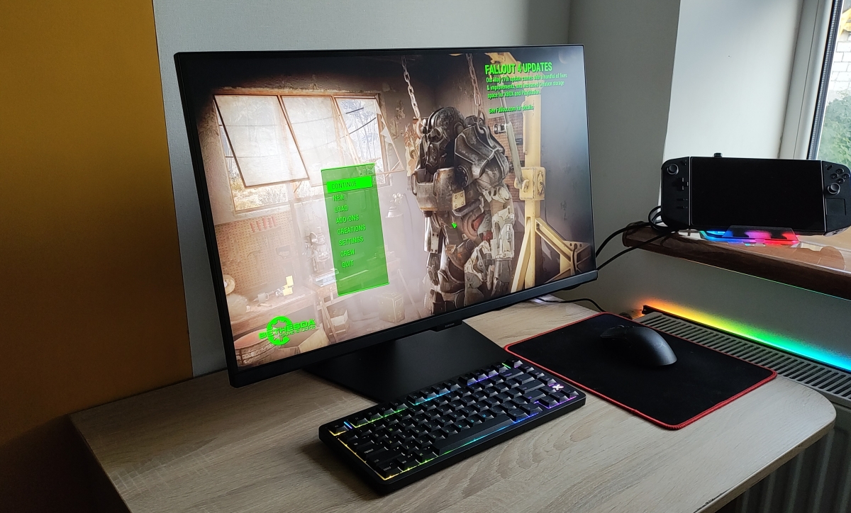 Samsung Odyssey G7 G70F screen