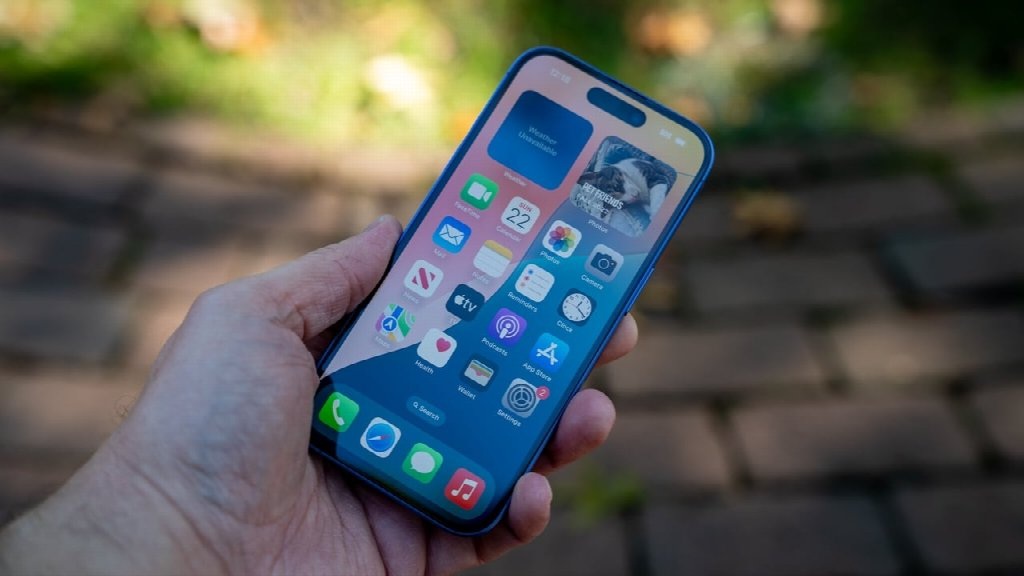 iPhone 16e iPhone 16e