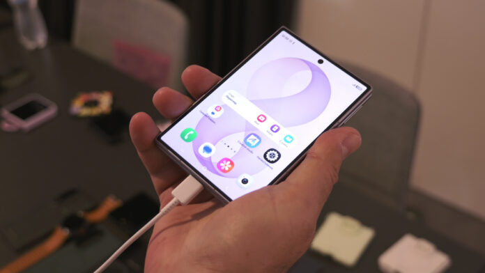 Samsung Galaxy Fold8 Samsung Galaxy Fold8