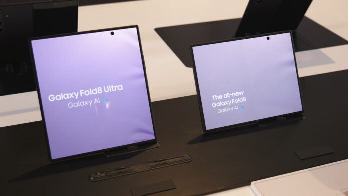 Samsung Galaxy Fold 8 Samsung Galaxy Fold 8