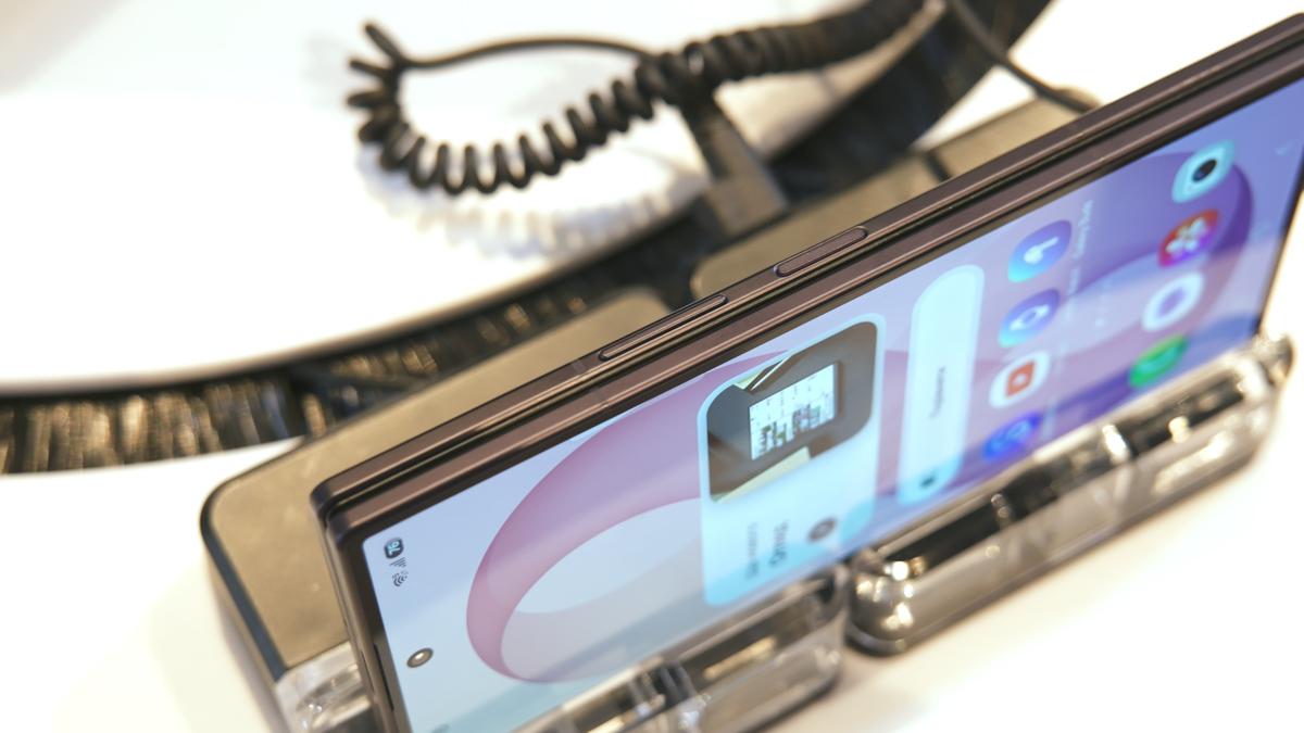 Samsung Galaxy Fold 8