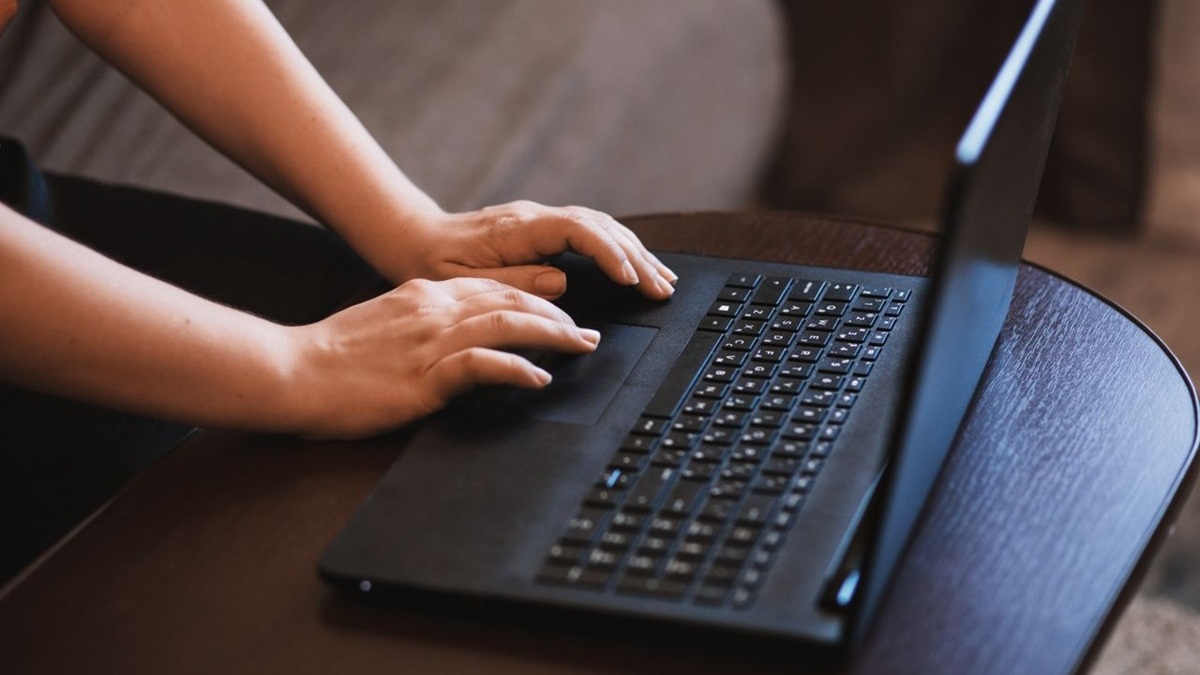 Used laptop trading