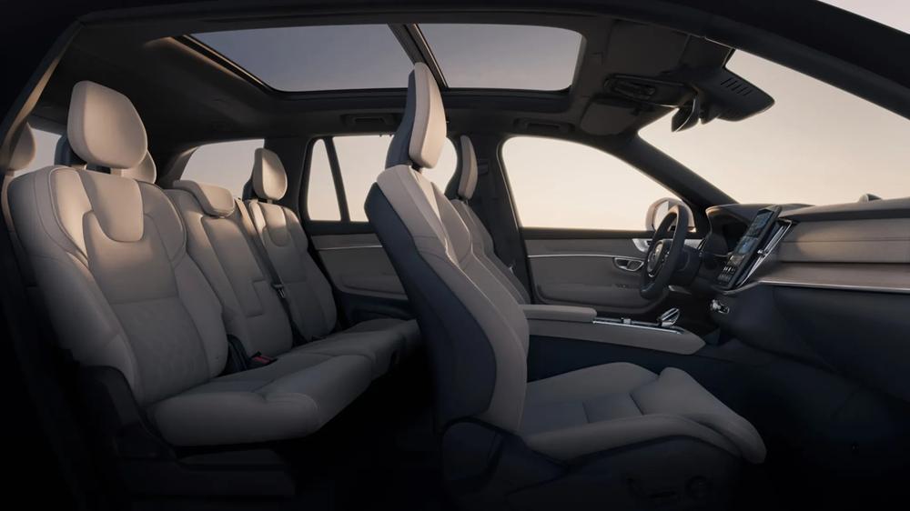 Салон XC90