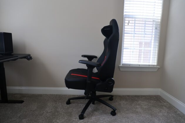 Side view of the DXRacer Martian Pro XL gaming chair showing its tall backrest, seat profile, and adjustable armrests