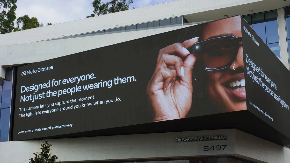 Meta glasses