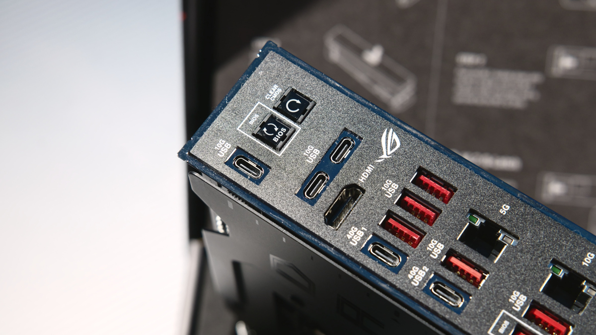 ASUS ROG Crosshair X870E Dark Hero ASUS ROG Crosshair X870E Dark Hero