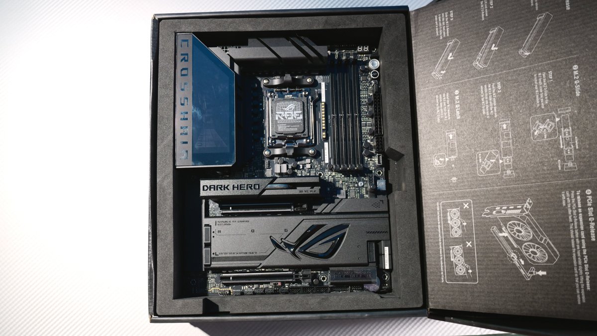 ASUS ROG Crosshair X870E Dark Hero title
