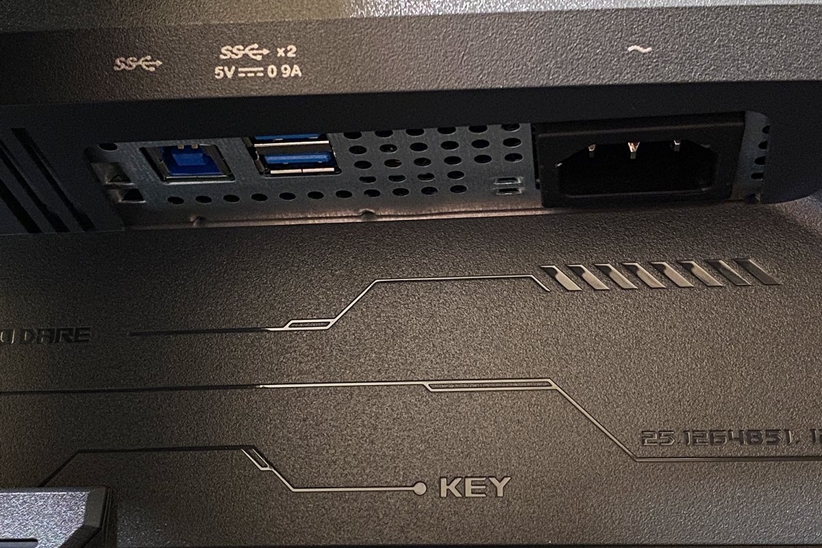 ASUS ROG Strix OLED XG27AQWMG