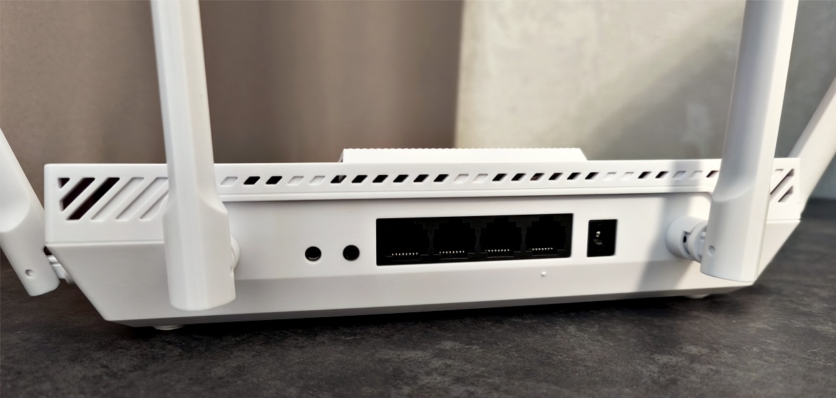 ASUS RT-BE3600E Ports ASUS RT-BE3600E Ports