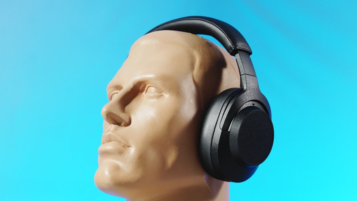 Final Audio UX5000 title