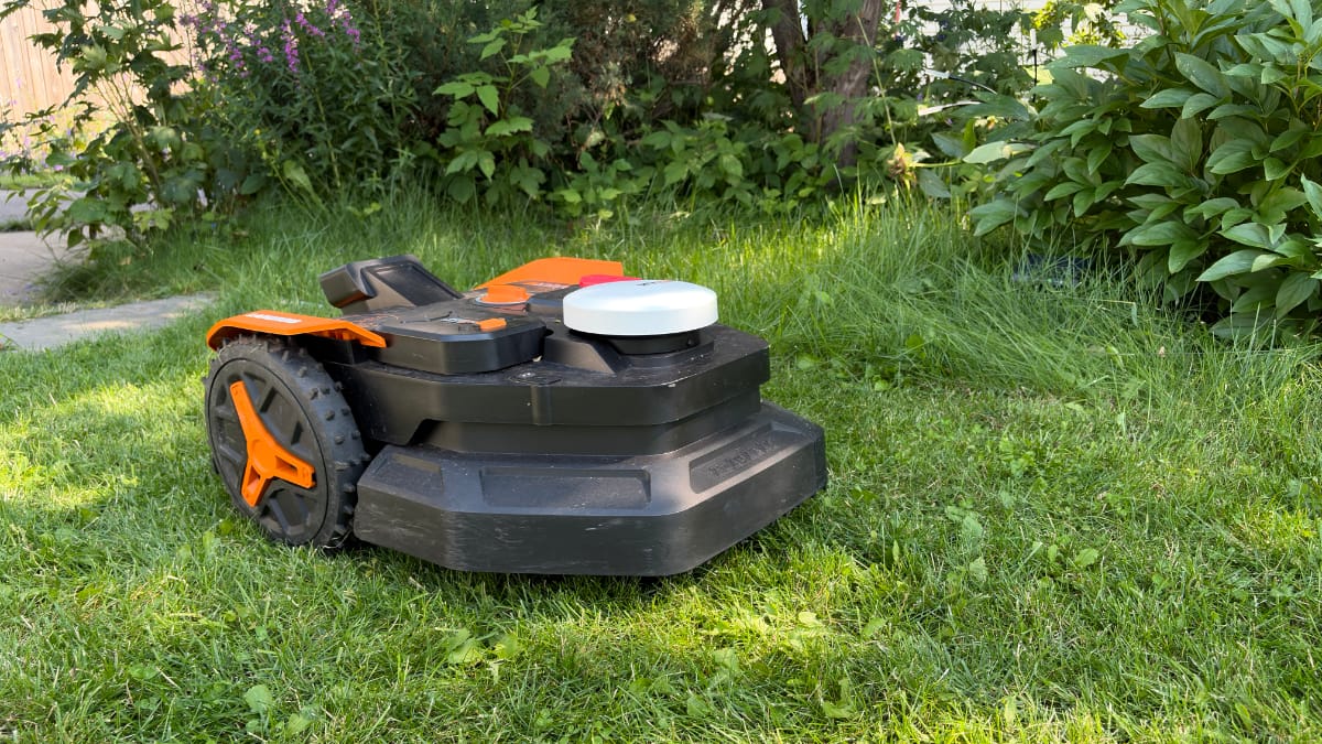 Landroid Vision Cloud Review – An AI-Powered Robot Lawn Mower