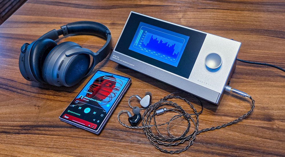 MuseHiFi Muse 300 – настільний DAC/AMP Настільний DAC/AMP MuseHiFi Muse 300 у робочому оточенні