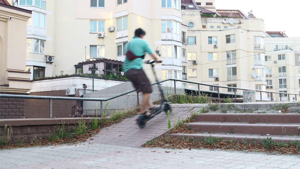 Navee E25 Pro Navee E25 Pro