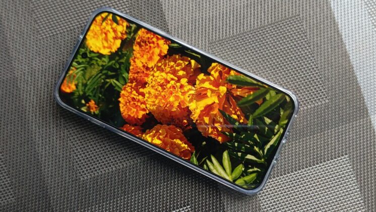 OPPO Reno16