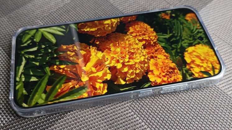 OPPO Reno16