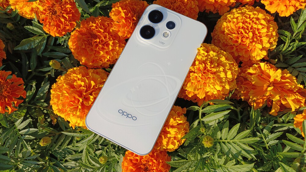 OPPO Reno16