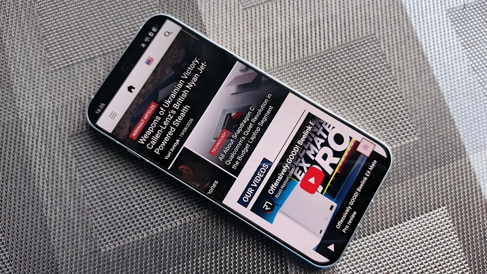 OPPO Reno16