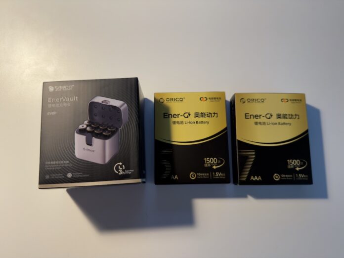 ORICO EnerVault EV8P та акумулятори Ener-G ORICO EnerVault EV8P та акумулятори Ener-G