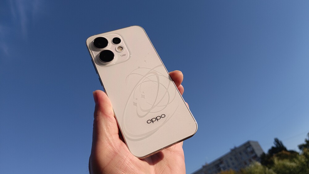 OPPO Reno16