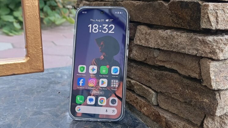 OPPO Reno16