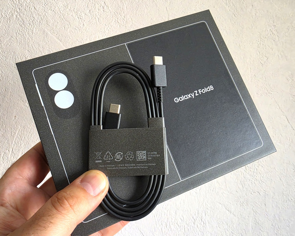 Samsung Galaxy Fold8 Box Samsung Galaxy Fold8 Box
