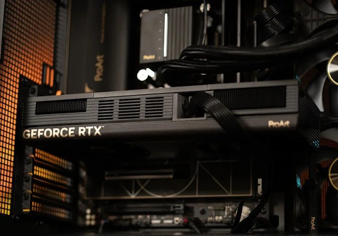 ASUS ProArt GeForce RTX 5080 ASUS ProArt GeForce RTX 5080