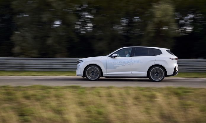 BMW iX5 Hydrogen BMW iX5 Hydrogen